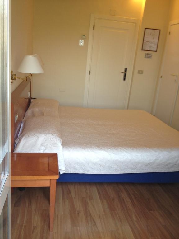 Hotel Cristallo Fano Pokoj fotografie